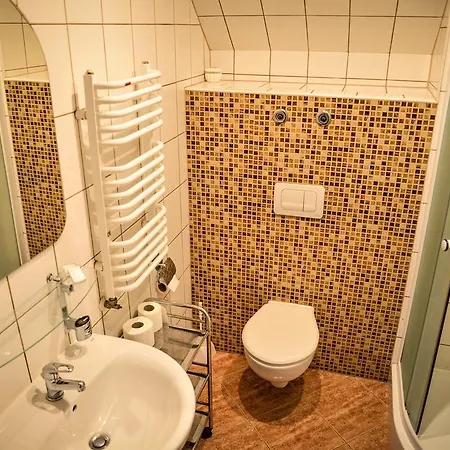 Gosciniec Nad Potokiem Panzió 3*