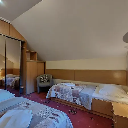 Gosciniec Nad Potokiem Bed & Breakfast