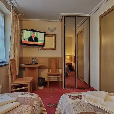 Gosciniec Nad Potokiem Bed & Breakfast 3*