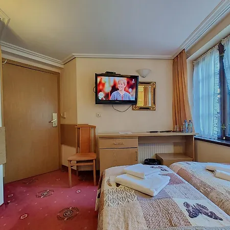 Gosciniec Nad Potokiem 3*