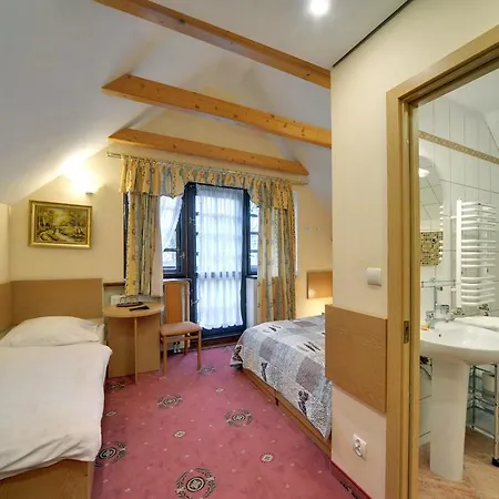 Gosciniec Nad Potokiem B&B